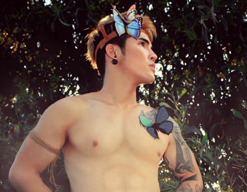 Ngỡ ngàng bộ ảnh nude Tarzan tuyệt đẹp của Tony Tân