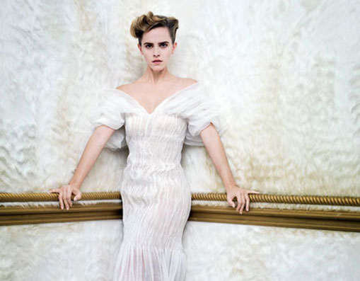 Emma Watson đầy nữ tính trên tạp chí Vanity Fair tháng 3