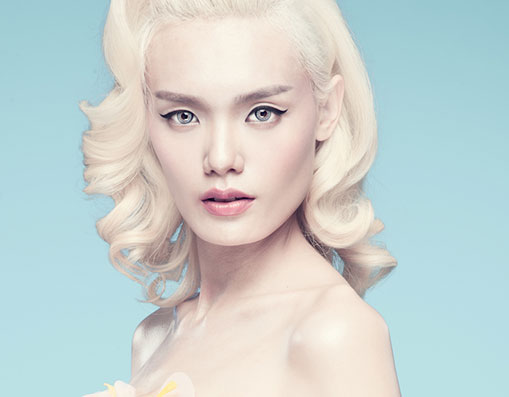 Lê Thanh Thảo ấn tượng với tóc bạch kim