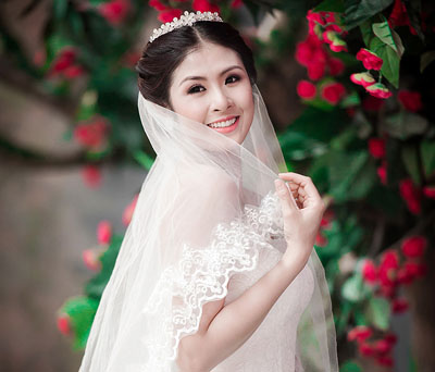 Ngọc Hân cô dâu rạng rỡ