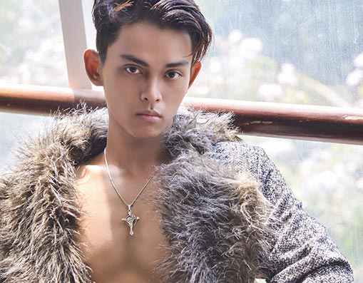 Thái Bảo lột xác cùng vẻ ngoài gợi cảm