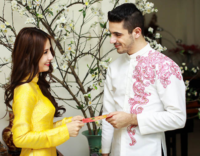 Diễm My 9X nấu ăn cho bạn trai 