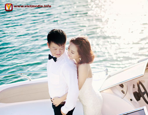 Văn Quyến rước nàng về dinh