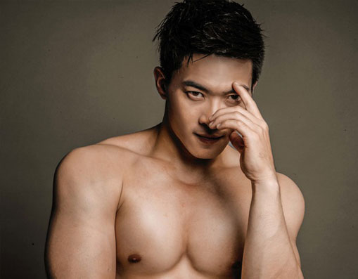 Hoàng tử xiếc Quốc Cơ mang nét đẹp lãng tử