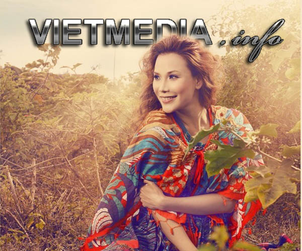 Hồ Quỳnh Hương tươi tắn giữa thiên nhiên