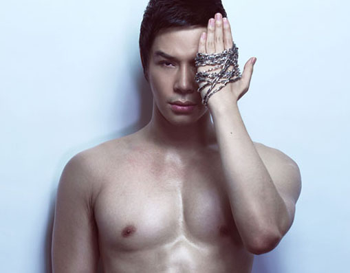 Nathan Lee bị chửi khốn nạn